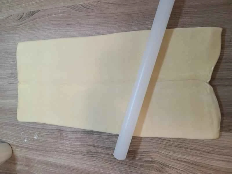 How to make pure milk hand-torn toast: Step 1