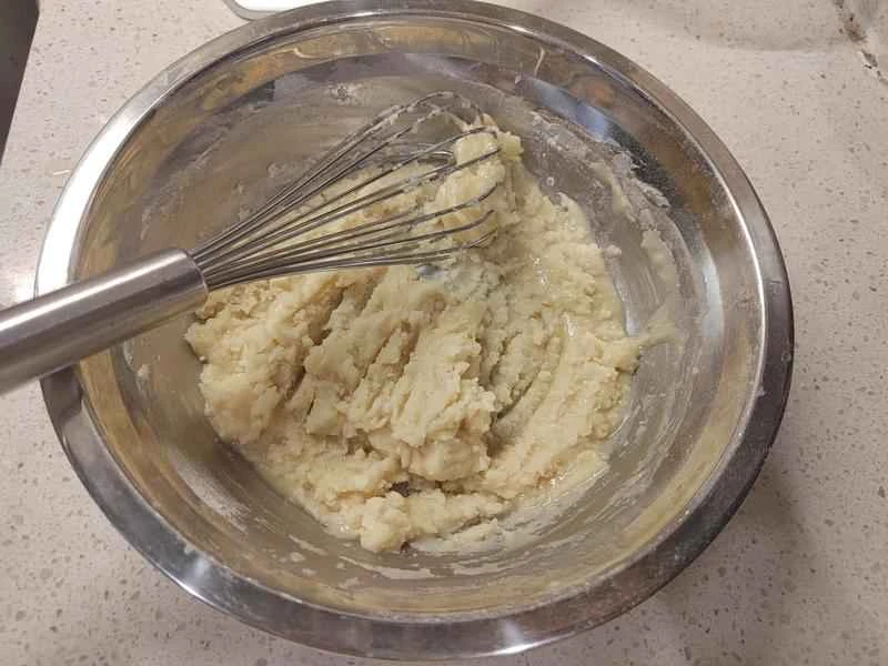 How to make pure milk hand-torn toast: Step 1