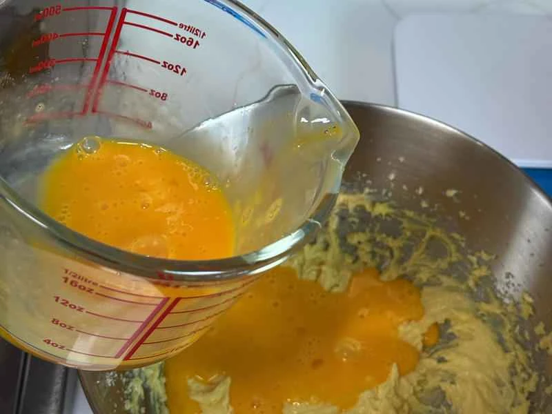 How to make pure milk hand-torn toast: Step 1