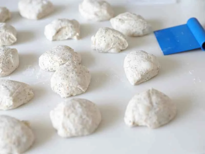 How to make pure milk hand-torn toast: Step 1