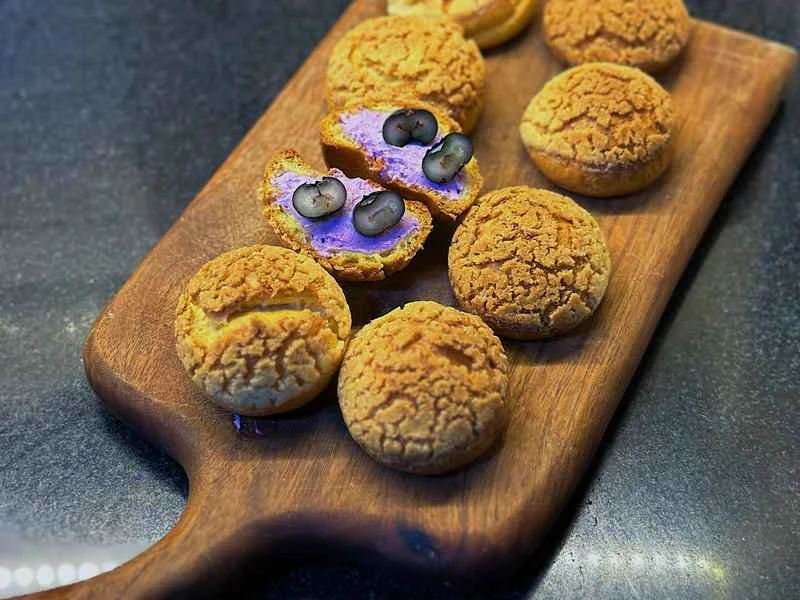 How to make pure milk hand-torn toast: Step 1