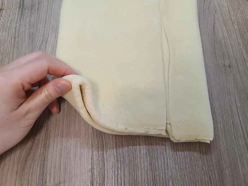 How to make pure milk hand-torn toast: Step 1