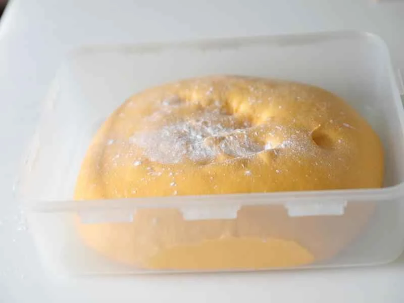 How to make pure milk hand-torn toast: Step 1