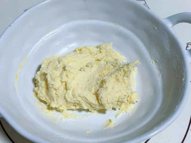 How to make pure milk hand-torn toast: Step 1