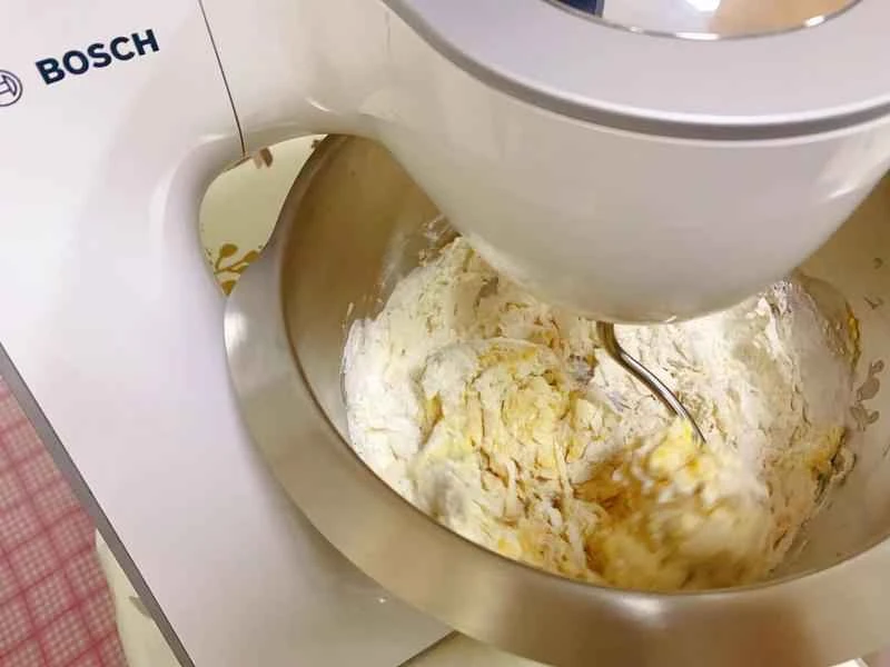 How to make pure milk hand-torn toast: Step 1