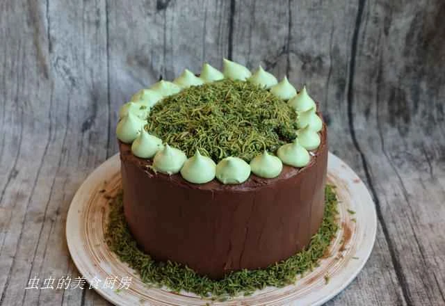 Dubai Chocolate Cream Cake Recipe