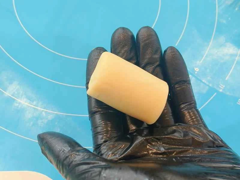 How to make pure milk hand-torn toast: Step 1