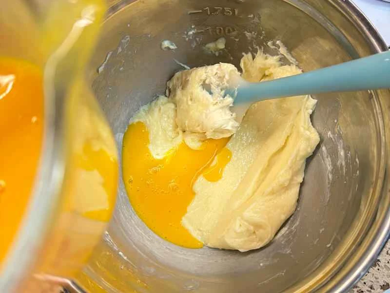 How to make pure milk hand-torn toast: Step 1