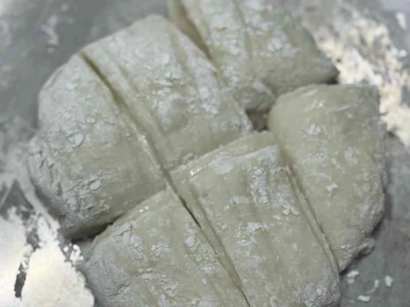 How to make pure milk hand-torn toast: Step 1