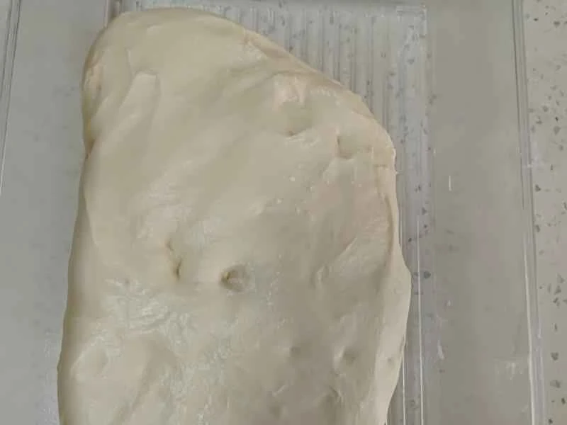 How to make pure milk hand-torn toast: Step 1