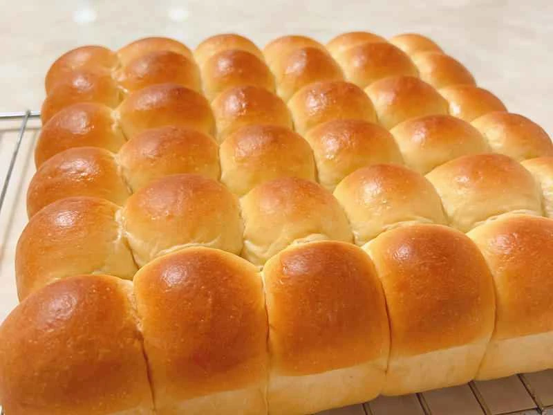 How to make pure milk hand-torn toast: Step 1