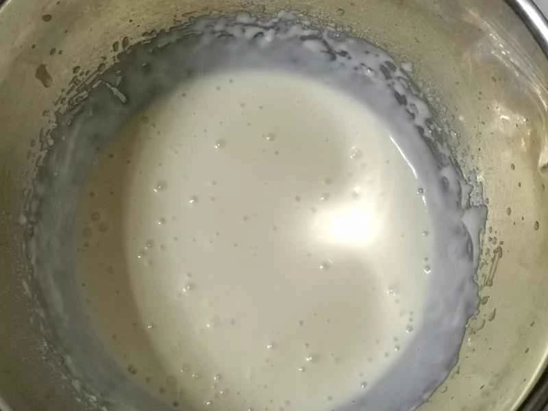 How to make pure milk hand-torn toast: Step 1