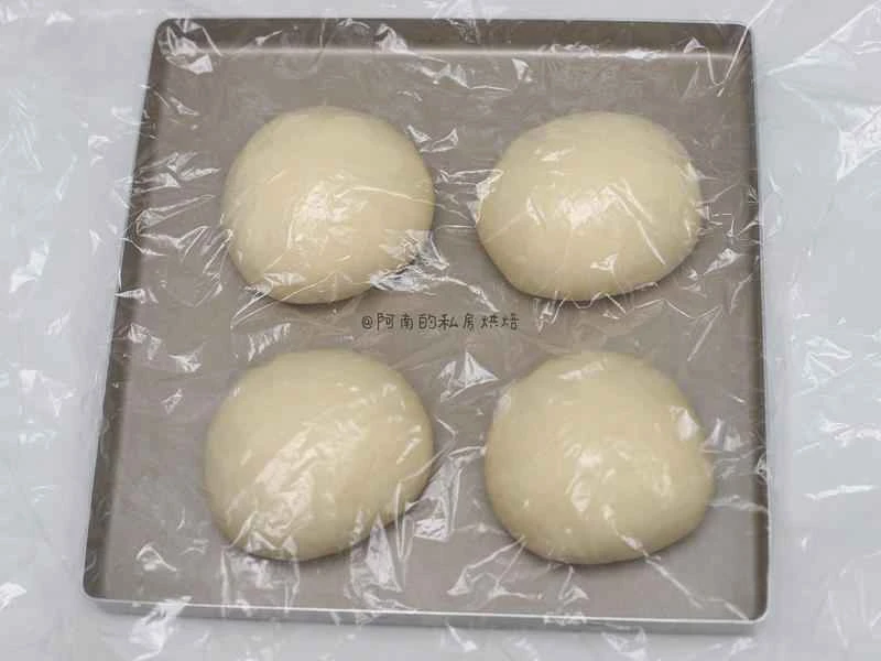 How to make pure milk hand-torn toast: Step 1