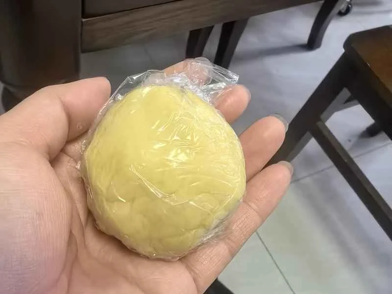 How to make pure milk hand-torn toast: Step 1