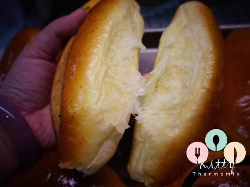 How to make pure milk hand-torn toast: Step 1