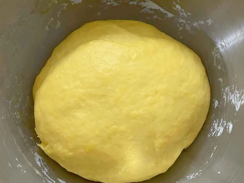 How to make pure milk hand-torn toast: Step 1