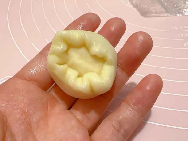 How to make pure milk hand-torn toast: Step 1