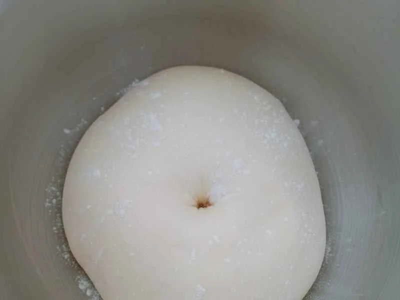 How to make pure milk hand-torn toast: Step 1