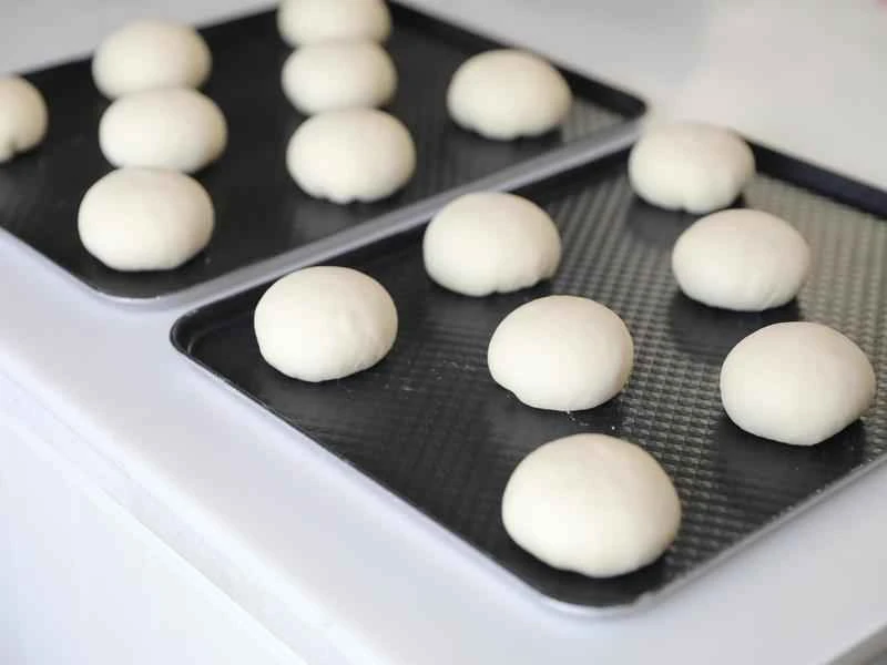 How to make pure milk hand-torn toast: Step 1