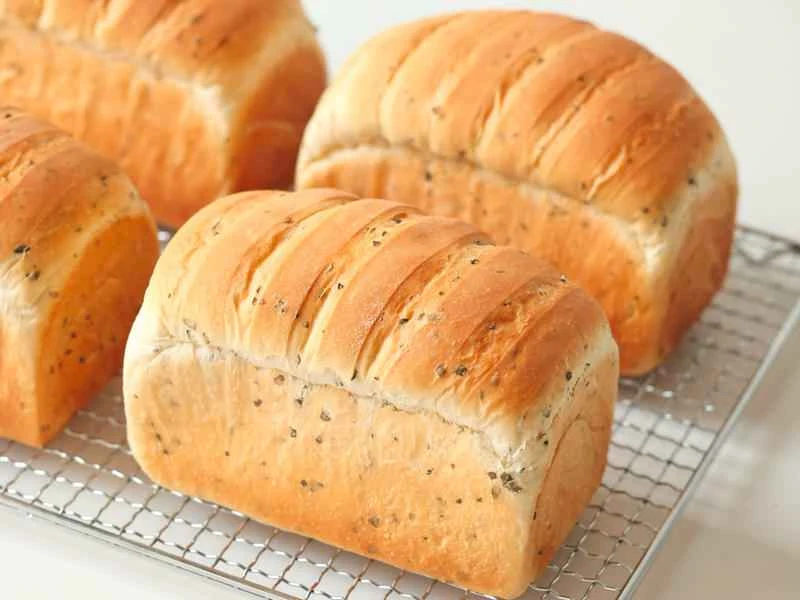 How to make pure milk hand-torn toast: Step 1