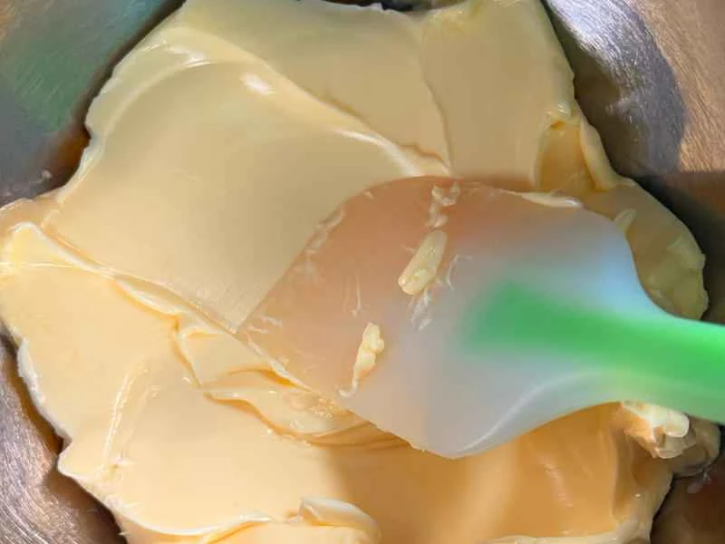 How to make pure milk hand-torn toast: Step 1