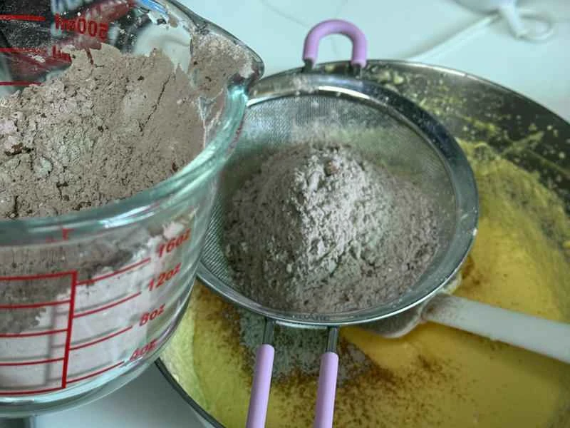 How to make pure milk hand-torn toast: Step 1