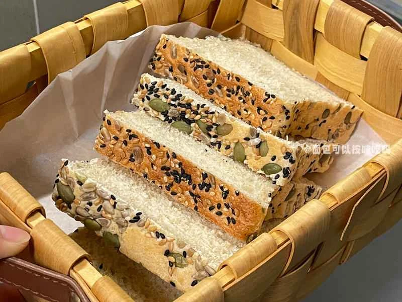 How to make pure milk hand-torn toast: Step 1