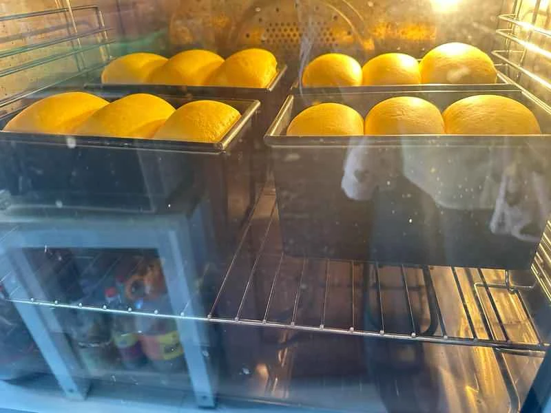 How to make pure milk hand-torn toast: Step 1