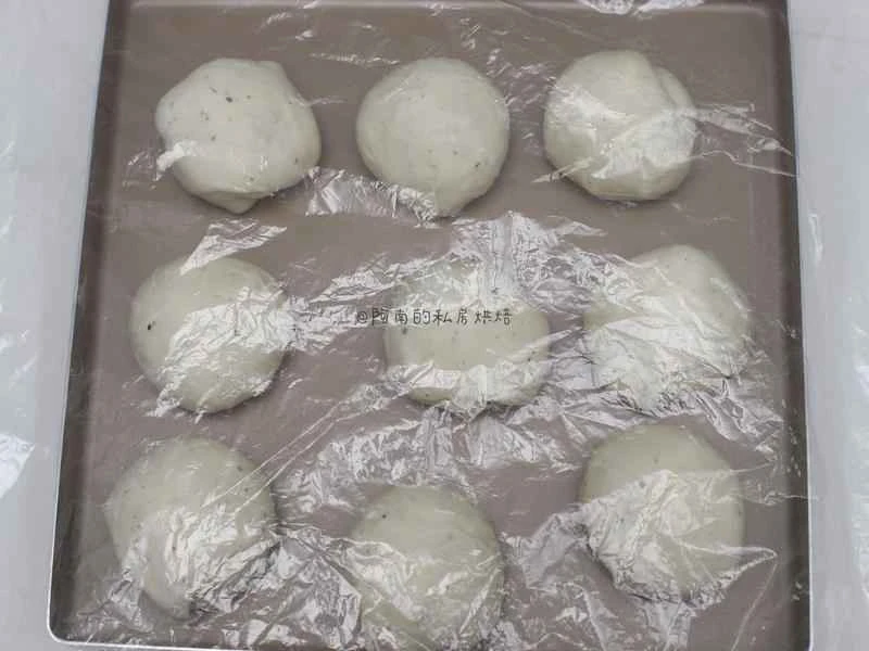 How to make pure milk hand-torn toast: Step 1