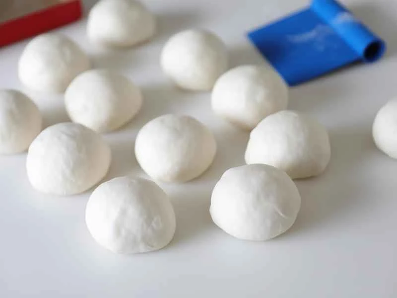 How to make pure milk hand-torn toast: Step 1