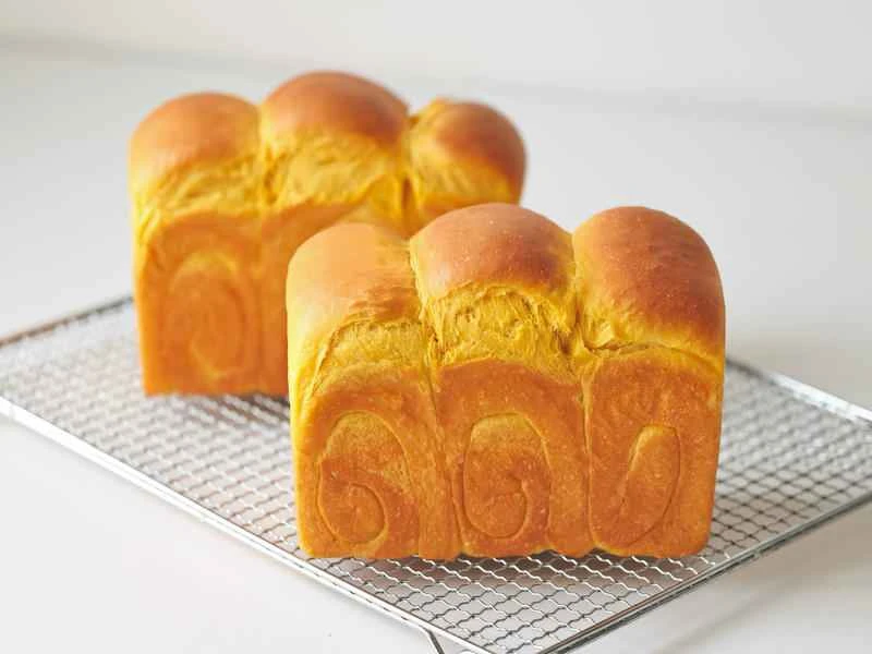 How to make pure milk hand-torn toast: Step 1