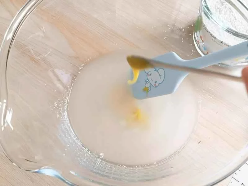 How to make pure milk hand-torn toast: Step 1