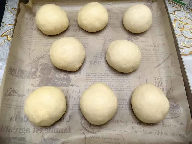 How to make pure milk hand-torn toast: Step 1