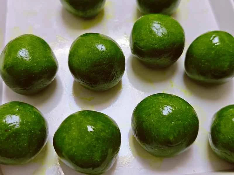 How to make pure milk hand-torn toast: Step 1