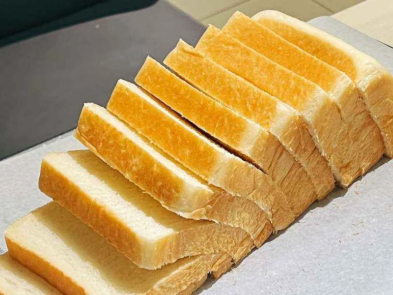 How to make pure milk hand-torn toast: Step 1