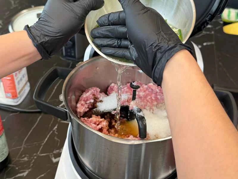 How to make pure milk hand-torn toast: Step 1