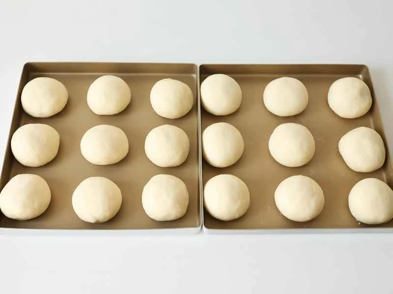 How to make pure milk hand-torn toast: Step 1