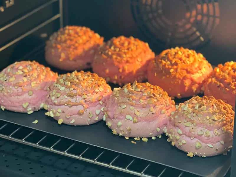 How to make pure milk hand-torn toast: Step 1