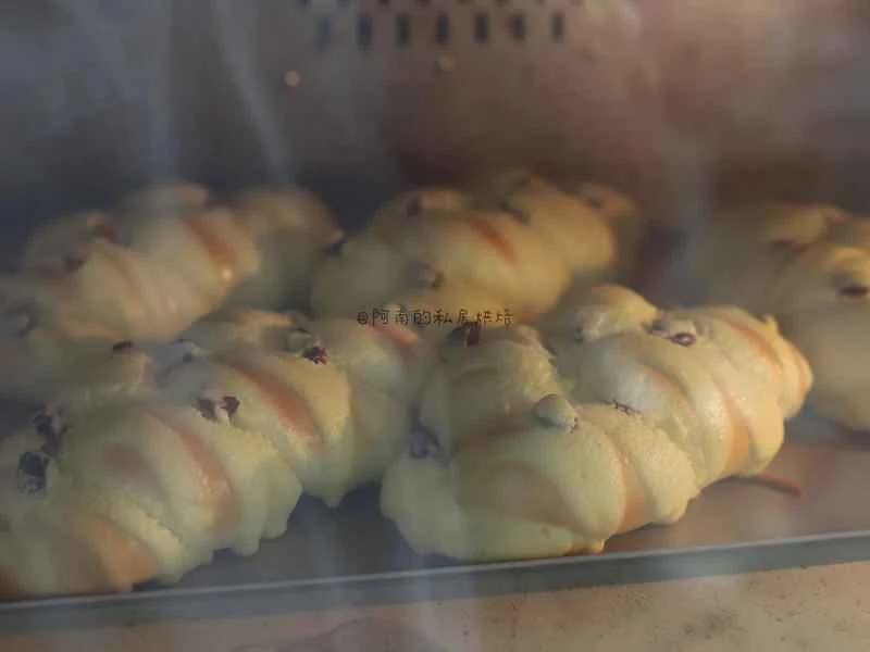 How to make pure milk hand-torn toast: Step 1