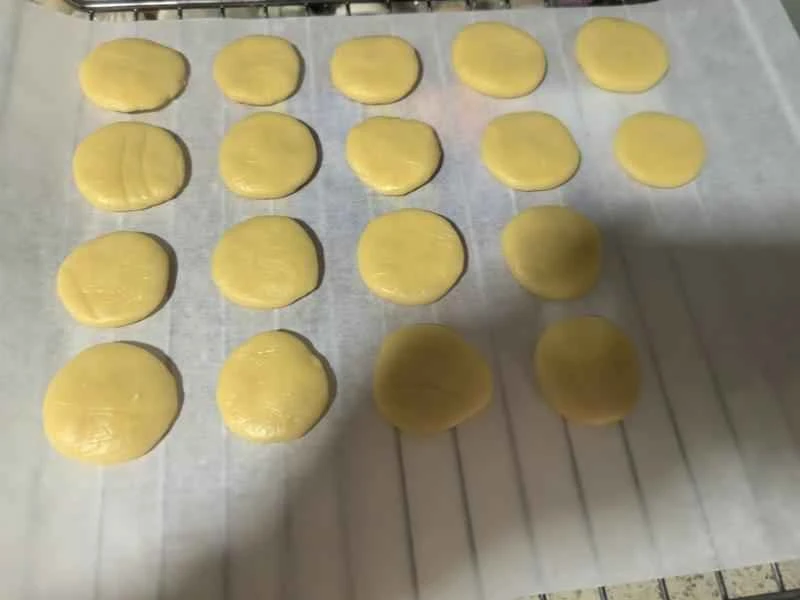 How to make pure milk hand-torn toast: Step 1