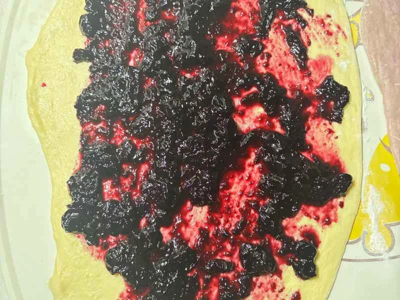 How to make pure milk hand-torn toast: Step 1