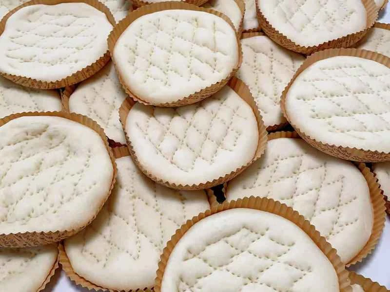 How to make pure milk hand-torn toast: Step 1