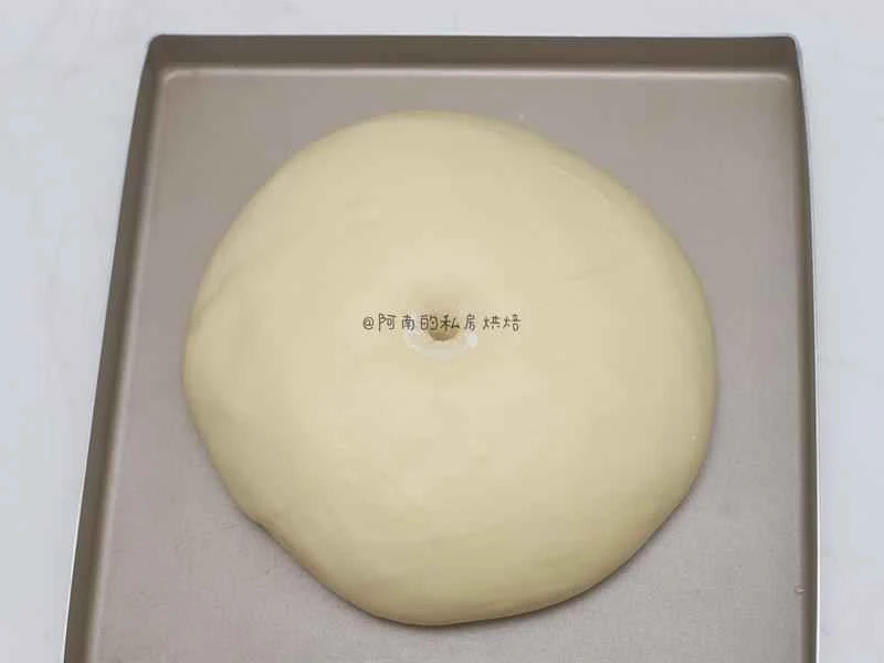 How to make pure milk hand-torn toast: Step 1