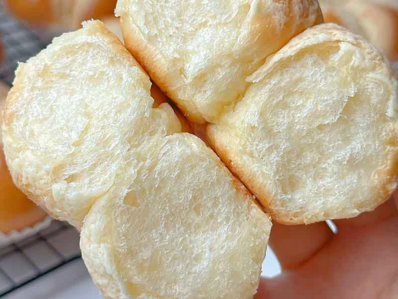 How to make pure milk hand-torn toast: Step 1