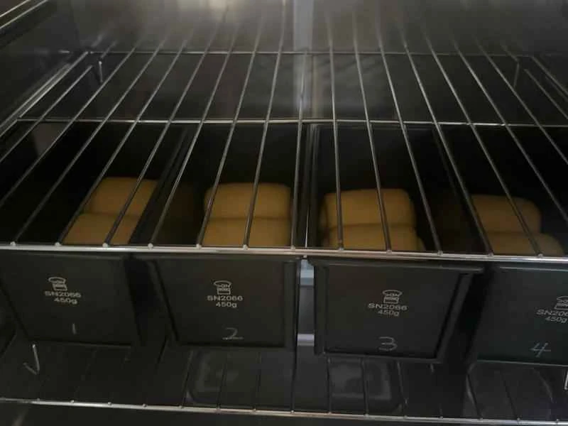 How to make pure milk hand-torn toast: Step 1