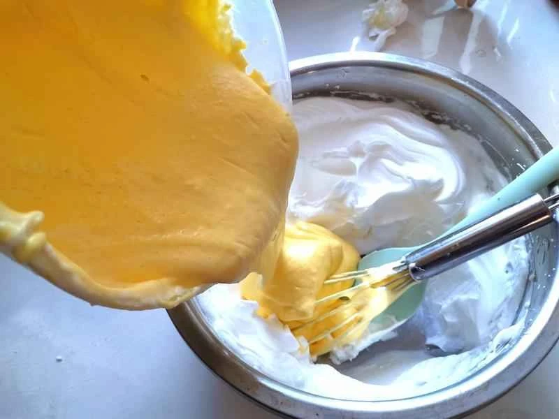 How to make pure milk hand-torn toast: Step 1