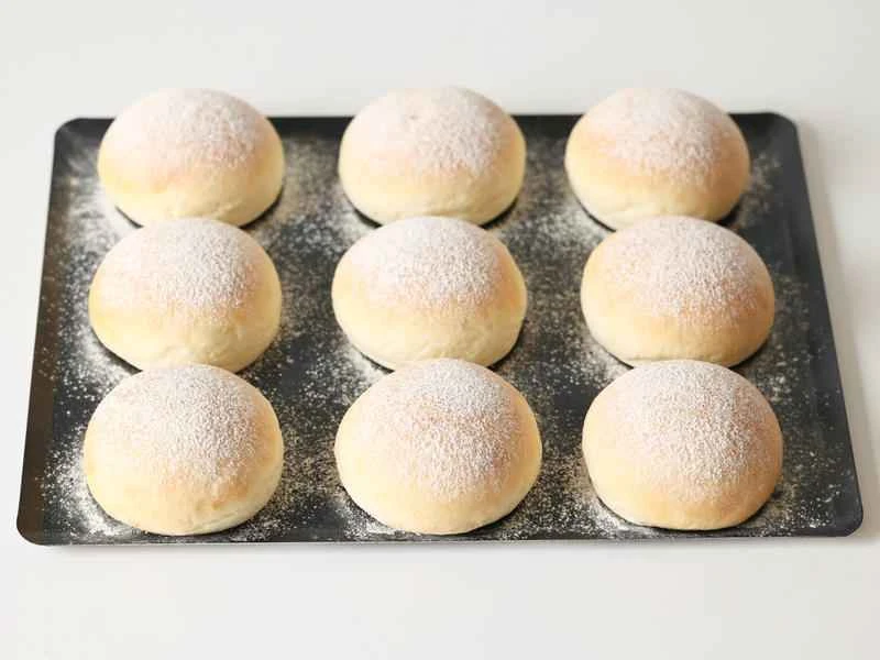 How to make pure milk hand-torn toast: Step 1