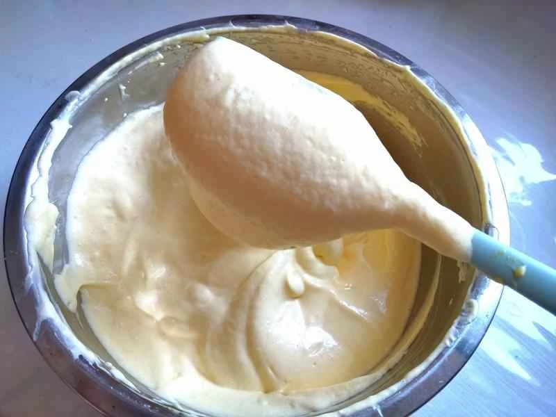 How to make pure milk hand-torn toast: Step 1