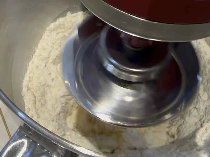 How to make pure milk hand-torn toast: Step 1