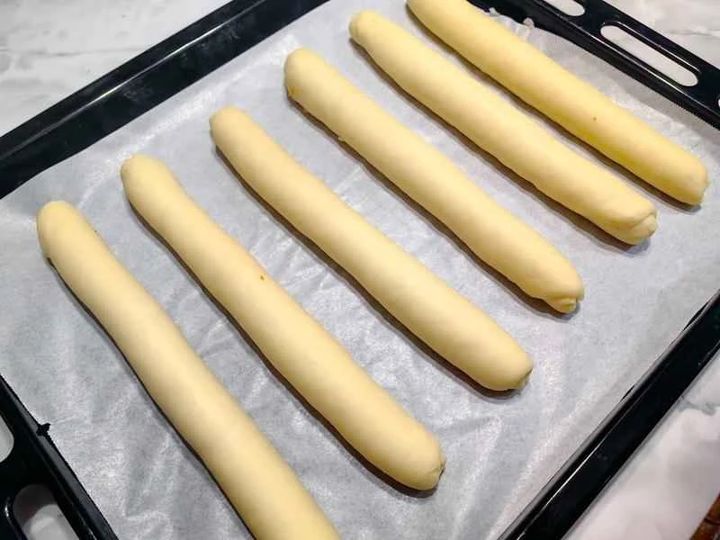 How to make pure milk hand-torn toast: Step 1